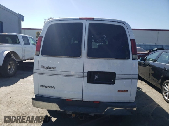 2000 GMC Savana Cargo Van YF7 with VIN 1GDFG15R6Y1230985, listed as a Copart auction lot 69868404 with 0 mi miles and Non Repairable. Bid and sale history available at carsss.com. Image 6.