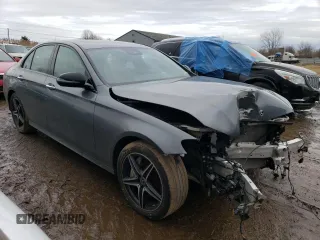 2018 Mercedes-Benz E-Class E 300 with VIN WDDZF4KBXJA449473, listed as a Copart auction lot 73218802 with 5,055 mi miles. Bid and sale history available at carsss.com. Image 4.