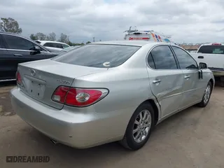 2003 Lexus ES 300 with VIN JTHBF30G736004651, listed as a IAAI auction lot 42082023 with 221,653 mi miles. Bid and sale history available at carsss.com. Image 4.