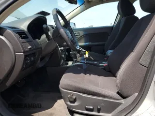 2010 Ford Fusion Hybrid z VIN 3FADP0L30AR394710, wystawiony jako Copart lot #60652485 z przebiegiem 114 135 mil mil oraz Szkoda całkowita • Salvage title. Historia ofert i sprzedaży dostępna na DreamBid. Obrazek 7.