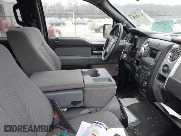 2014 Ford F-150 XL with VIN 1FTFW1ET8EKD54328, listed as a IAAI auction lot 41433351 with 272,821 mi miles and . Bid and sale history available at carsss.com. Image 5.
