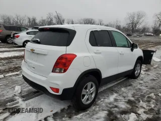 2022 Chevrolet Trax LS with VIN KL7CJNSM3NB544783, listed as a Copart auction lot 84624404 with 13,189 mi miles and Salvage Title. Bid and sale history available at carsss.com. Image 3.