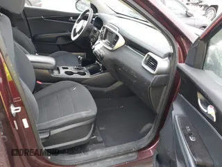 2018 Kia Sorento LX with VIN 5XYPG4A51JG354830, listed as a IAAI auction lot 41507165 with 99,598 mi miles and . Bid and sale history available at DreamBid. Image 5.
