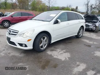 2008 Mercedes-Benz R-Class 3.5L with VIN 4JGCB65E58A073753, listed as a IAAI auction lot 42046671 with 203,963 mi miles. Bid and sale history available at carsss.com. Image 2.