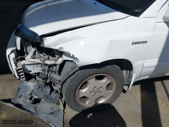 2006 Toyota Highlander w/3rd Row with VIN JTEDP21A360101571, listed as a IAAI auction lot 42019659 with 321,728 mi miles. Bid and sale history available at carsss.com. Image 6.