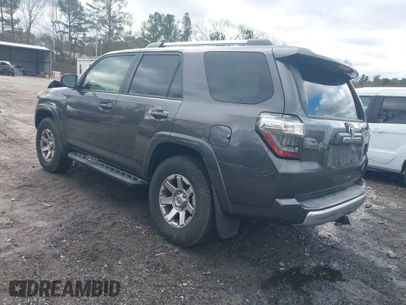 2014 Toyota 4Runner Limited with VIN JTEBU5JR4E5162629, listed as a IAAI auction lot 41265652 with 152,961 mi miles. Bid and sale history available at carsss.com. Image 3.