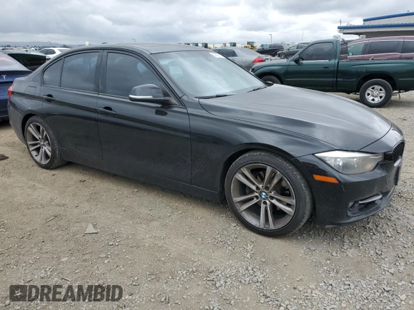 2014 BMW 3 Series 328i z VIN WBA3C1C56EK113073, wystawiony jako Copart lot #53875915 z przebiegiem 166 403 mil mil oraz Czysty tytuł • Clean title. Historia ofert i sprzedaży dostępna na DreamBid. Obrazek 4.