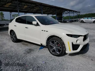 2021 Maserati Levante GT with VIN ZN661XUAXMX372301, listed as a Copart auction lot 57548054 with 68,726 mi miles and Salvage Title. Bid and sale history available at carsss.com. Image 4.