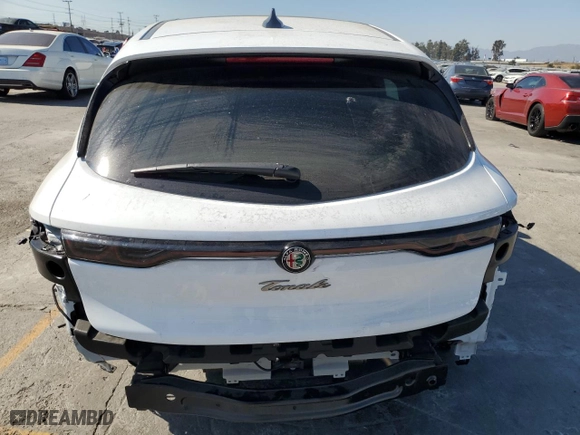 2024 Alfa Romeo Tonale Ti with VIN ZASPATCWXR3037330, listed as a Copart auction lot 72960834 with 6,253 mi miles and Salvage Title. Bid and sale history available at carsss.com. Image 6.