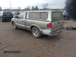 1998 Chevrolet S-10 with VIN 1GCCS1444WK249330, listed as a IAAI auction lot 41092372 with 1 mi miles. Bid and sale history available at carsss.com. Image 3.
