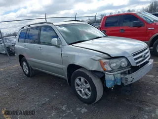 2003 Toyota Highlander with VIN JTEHF21A230115414, listed as a IAAI auction lot 41731716 with 105,941 mi miles. Bid and sale history available at carsss.com. Image 1.