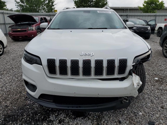 2019 Jeep Cherokee Latitude with VIN 1C4PJMCB2KD472342, listed as a Copart auction lot 60884805 with 33,017 mi miles and Salvage title. Bid and sale history available at DreamBid. Image 5.