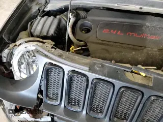2017 Jeep Renegade Altitude with VIN ZACCJBBB4HPG31439, listed as a Copart auction lot 80714415 with 131,559 mi miles and Salvage title. Bid and sale history available at DreamBid. Image 14.
