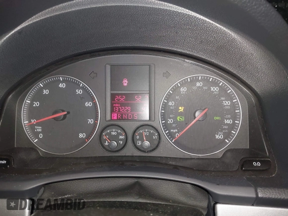 2006 Volkswagen Jetta 2.5L с VIN 3VWSG71K46M728792, выставлен на аукционе IAAI как лот 42274155 с пробегом 137 229 миль миль и . История ставок и продаж доступна на DreamBid. Изображение 7.