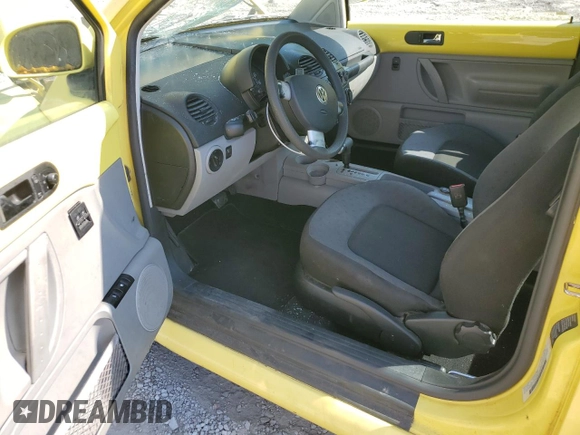 1999 Volkswagen Beetle GLS with VIN 3VWCA21C1XM414360, listed as a Copart auction lot 61783495 with 140,600 mi miles and Salvage title. Bid and sale history available at DreamBid. Image 8.