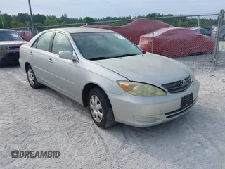 2004 Toyota Camry LE with VIN 4T1BE32K04U286257, listed as a IAAI auction lot 42079619 with 205,634 mi miles. Bid and sale history available at carsss.com. Image 1.