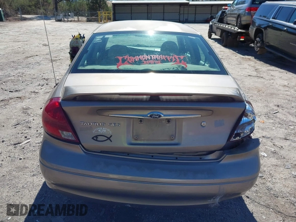 2002 Ford Taurus SES Standard with VIN 1FAFP55S72A256247, listed as a IAAI auction lot 41584035 with 194,270 mi miles. Bid and sale history available at carsss.com. Image 16.