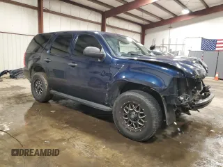 2008 Chevrolet Tahoe Special Service with VIN 1GNFK03028R241816, listed as a Copart auction lot 83553274 with 153,433 mi miles and Salvage Title. Bid and sale history available at carsss.com. Image 4.
