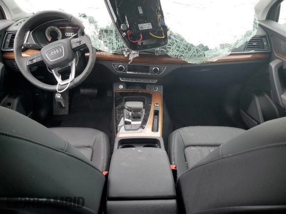 2025 Audi Q5 Premium Plus with VIN WA1BBAFY6S2009213, listed as a Copart auction lot 62832425 with 6,053 mi miles and Salvage title. Bid and sale history available at DreamBid. Image 8.