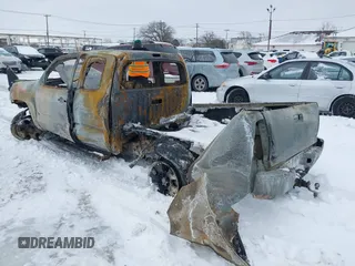 2005 Toyota Tacoma with VIN 5TEUU42N25Z026726, listed as a IAAI auction lot 41591964 with 208,500 mi miles and . Bid and sale history available at DreamBid. Image 3.