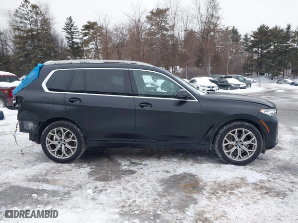 2021 BMW X7 xDrive40i with VIN 5UXCW2C04M9G14524, listed as a IAAI auction lot 41440163 with 49,046 mi miles. Bid and sale history available at carsss.com. Image 14.
