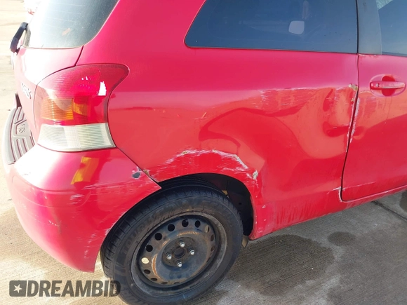 2011 Toyota Yaris with VIN JTDJT4K37B5340309, listed as a IAAI auction lot 41488964 with 224,454 mi miles. Bid and sale history available at carsss.com. Image 6.