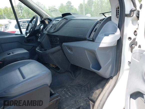 2018 Ford Transit with VIN 1FTYR2CM4JKA25671, listed as a IAAI auction lot 42086863 with 318,045 mi miles. Bid and sale history available at carsss.com. Image 5.