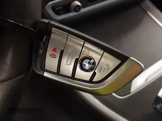 2023 BMW X5 M50i z VIN 5UXJU4C06P9R40495, wystawiony jako IAAI lot #42162049 z przebiegiem 57 179 mil mil oraz . Historia ofert i sprzedaży dostępna na DreamBid. Obrazek 11.