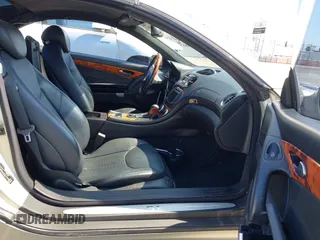 2003 Mercedes-Benz SL 500 z VIN WDBSK75F63F011626, wystawiony jako IAAI lot #42475993 z przebiegiem 83 471 mil mil oraz . Historia ofert i sprzedaży dostępna na DreamBid. Obrazek 5.