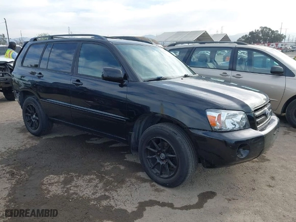 2005 Toyota Highlander with VIN JTEDP21A050079706, listed as a IAAI auction lot 41906322 with 160,465 mi miles. Bid and sale history available at carsss.com. Image 1.