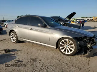 2011 BMW 3 Series 328i z VIN WBAPH7G54BNM55230, wystawiony jako Copart lot #52438875 z przebiegiem Nie podano mil oraz Szkoda całkowita • Salvage title. Historia ofert i sprzedaży dostępna na DreamBid. Obrazek 4.