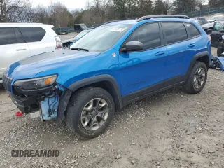 2019 Jeep Cherokee Trailhawk with VIN 1C4PJMBN0KD169555, listed as a Copart auction lot 44172215 with 67,878 mi miles and Salvage Title. Bid and sale history available at DreamBid. Image 1.