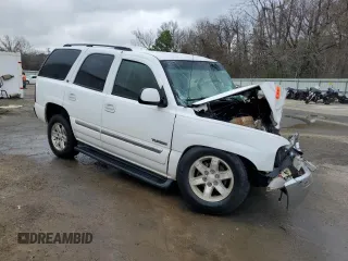 2006 GMC Yukon SLE with VIN 1GKEC13T06R110256, listed as a Copart auction lot 43820685 with Not Provided miles and Salvage Title. Bid and sale history available at DreamBid. Image 4.