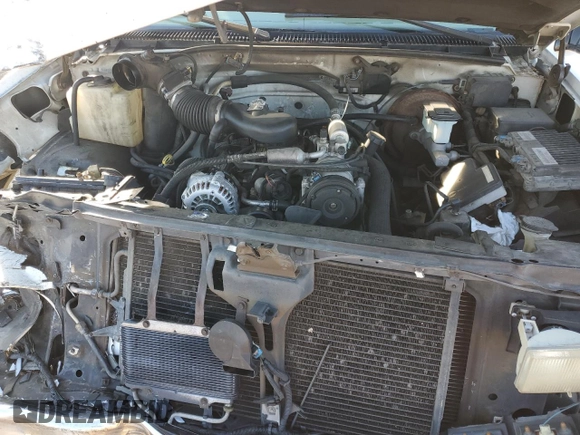 1999 GMC Yukon with VIN 1GKEC13R0XJ811710, listed as a Copart auction lot 43014995 with 311,948 mi miles and Salvage Title. Bid and sale history available at carsss.com. Image 13.