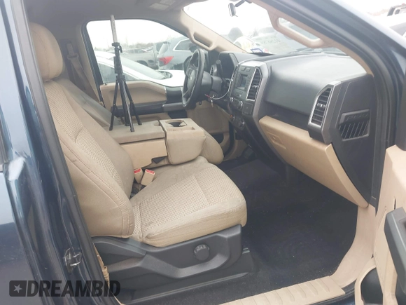 2016 Ford F-150 XL with VIN 1FTMF1C8XGKF96501, listed as a IAAI auction lot 41288789 with 206,914 mi miles. Bid and sale history available at carsss.com. Image 5.