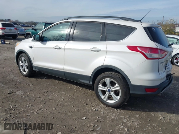 2014 Ford Escape SE with VIN 1FMCU0GX1EUB23743, listed as a IAAI auction lot 40893420 with 74,506 mi miles. Bid and sale history available at carsss.com. Image 3.
