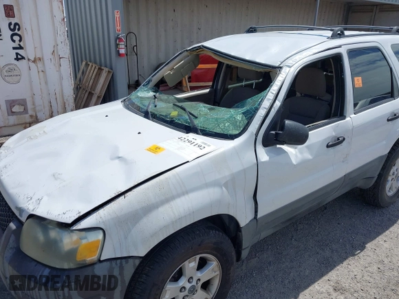 2005 Ford Escape XLT с VIN 1FMYU93165KA70903, выставлен на аукционе IAAI как лот 42291192 с пробегом 235 796 миль миль и . История ставок и продаж доступна на DreamBid. Изображение 6.