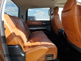 2015 Toyota Tundra Platinum z VIN 5TFAY5F14FX438207, wystawiony jako Copart lot #57484605 z przebiegiem 156 684 mil mil oraz Czysty tytuł • Clean title. Historia ofert i sprzedaży dostępna na DreamBid. Obrazek 10.