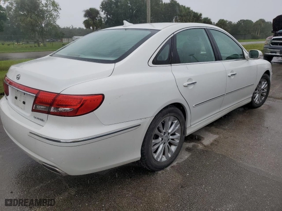 2011 Hyundai Azera Limited with VIN KMHFC4DF0BA544501, listed as a Copart auction lot 75701714 with 0 mi miles and Salvage Title. Bid and sale history available at carsss.com. Image 3.