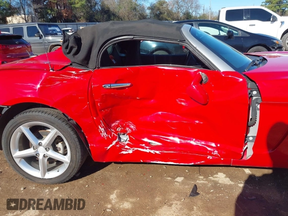 2008 Saturn Sky with VIN 1G8MC35BX8Y133702, listed as a IAAI auction lot 41163611 with 110,446 mi miles. Bid and sale history available at carsss.com. Image 6.
