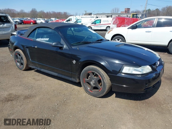 2000 Ford Mustang with VIN 1FAFP444XYF181018, listed as a IAAI auction lot 41943486 with 212,996 mi miles. Bid and sale history available at carsss.com. Image 1.