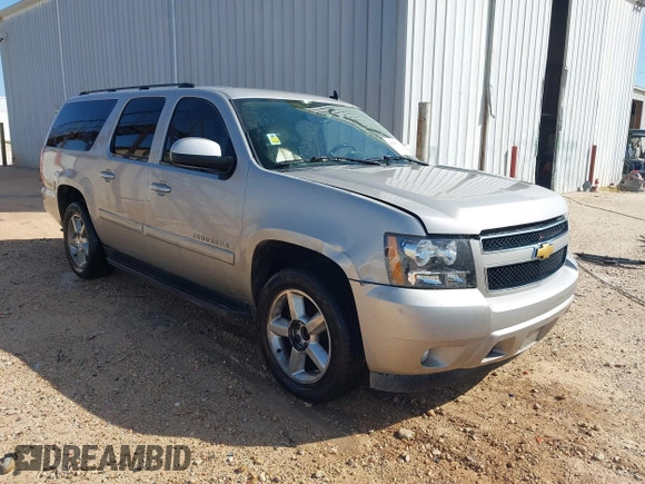 2007 Chevrolet Suburban LTZ with VIN 3GNFC16007G143249, listed as a IAAI auction lot 42097911 with 212,899 mi miles. Bid and sale history available at carsss.com. Image 1.