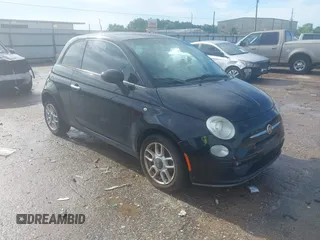 2013 FIAT 500 Pop z VIN 3C3CFFAR5DT526262, wystawiony jako IAAI lot #42355214 z przebiegiem 133 791 mil mil oraz . Historia ofert i sprzedaży dostępna na DreamBid. Obrazek 1.