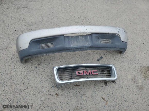 2001 GMC Sonoma SLS w/1SG Pkg with VIN 1GTCS19W318154175, listed as a Copart auction lot 79110724 with 135,746 mi miles and Salvage Title. Bid and sale history available at carsss.com. Image 12.