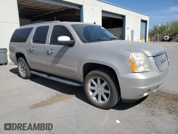 2009 GMC Yukon XL z VIN 1GKFC06269J102165, wystawiony jako Copart lot #54874955 z przebiegiem 248 831 mil mil oraz Szkoda całkowita • Salvage title. Historia ofert i sprzedaży dostępna na DreamBid. Obrazek 4.