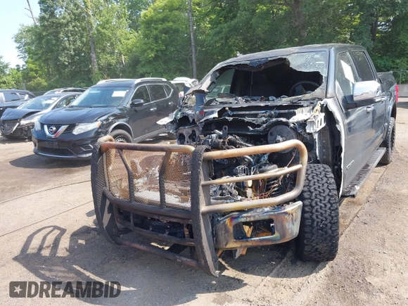 2018 Ford F-150 XL z VIN 1FTFW1E17JFC43352, wystawiony jako IAAI lot #42376594 z przebiegiem Nie podano mil oraz . Historia ofert i sprzedaży dostępna na DreamBid. Obrazek 6.