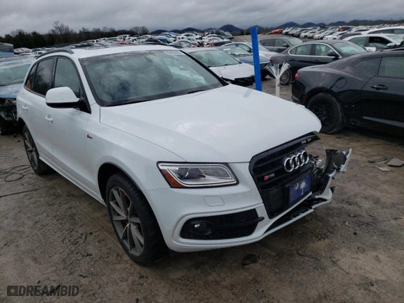 2016 Audi SQ5 Prestige with VIN WA1VCAFP5GA100133, listed as a Copart auction lot 39465693 with 69615 miles. Bid and sale history available at carsss.com. Image 4.