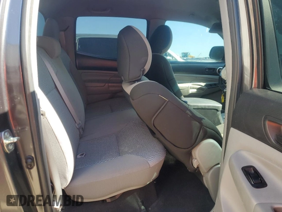 2014 Toyota Tacoma PreRunner with VIN 3TMJU4GN5EM158226, listed as a Copart auction lot 48580455 with Not Provided miles and Salvage Title. Bid and sale history available at DreamBid. Image 10.