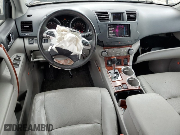 2012 Toyota Highlander Limited z VIN 5TDYK3EH8CS082428, wystawiony jako Copart lot #60888935 z przebiegiem 214 711 mil mil oraz Szkoda całkowita • Salvage title. Historia ofert i sprzedaży dostępna na DreamBid. Obrazek 8.