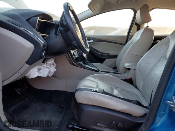 2015 Ford Focus Electric z VIN 1FADP3R44FL358378, wystawiony jako Copart lot #87859715 z przebiegiem Nie podano mil oraz Szkoda całkowita • Salvage title. Historia ofert i sprzedaży dostępna na DreamBid. Obrazek 7.
